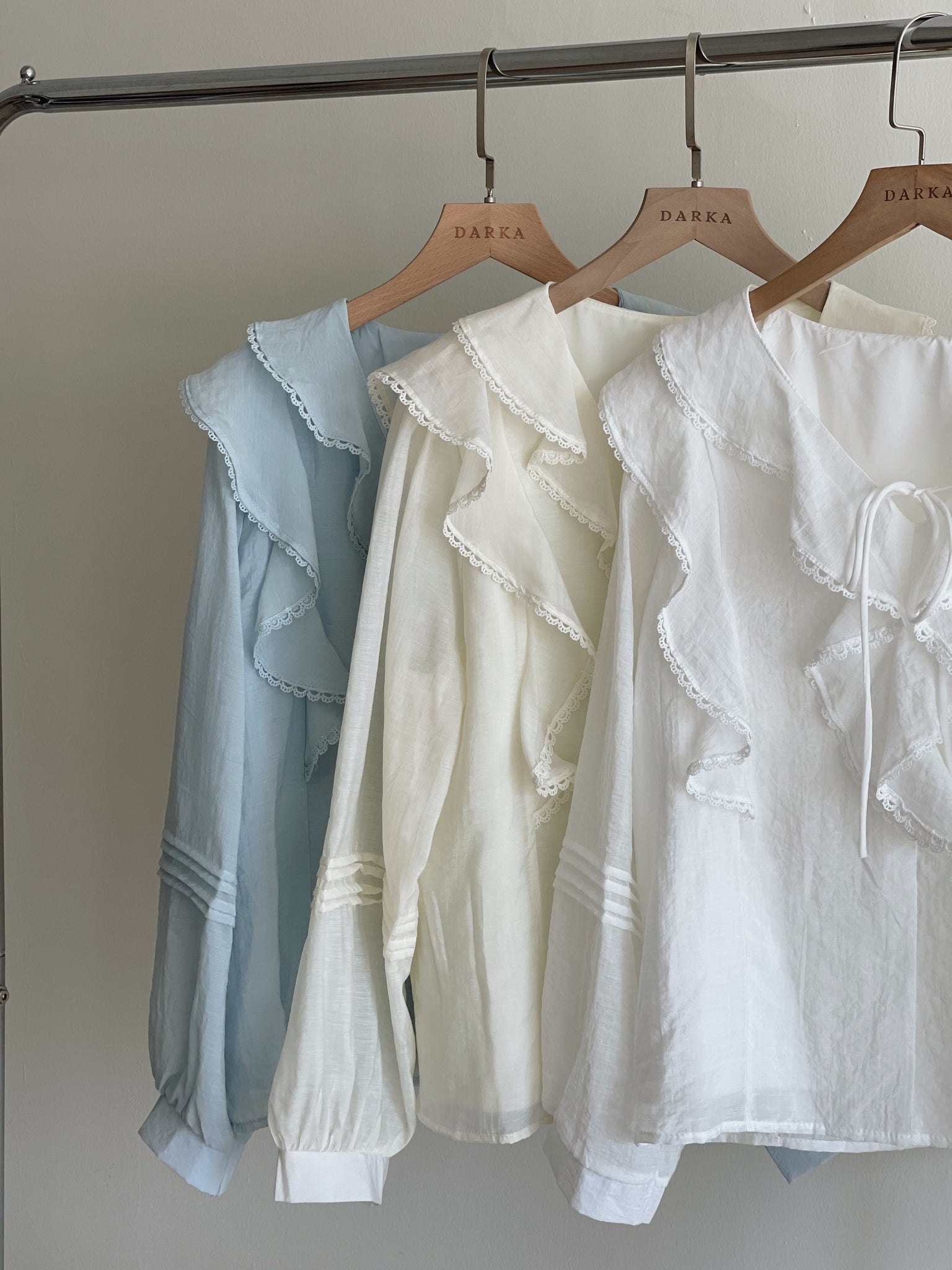 Emmeline Ruffled Blouse / 甜美荷叶衬衣