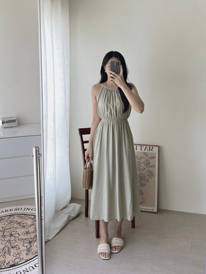 Avril Halterneck Dress / 挂脖后腰镂空长裙