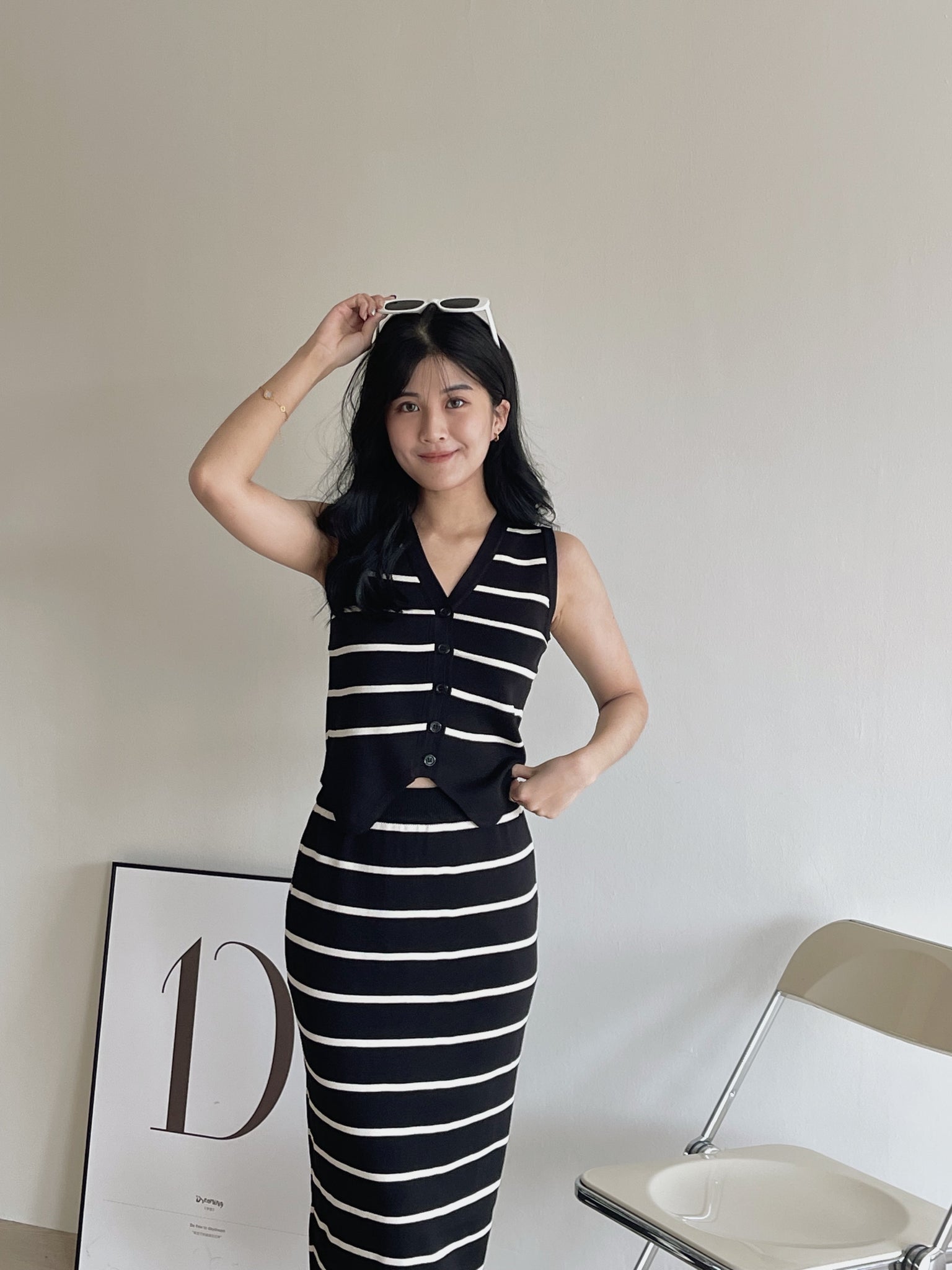 Ladies Stripes Sleeveless Set / 优雅条纹背心套装
