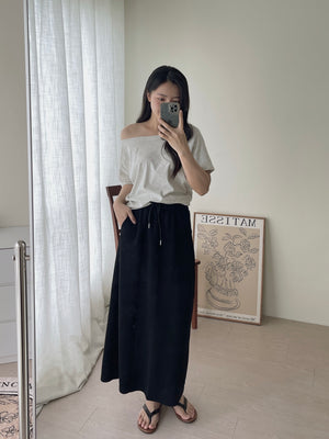 Wide Neck Simple Tee / 净色落肩T恤