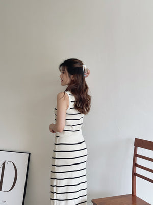 Ladies Stripes Sleeveless Set / 优雅条纹背心套装