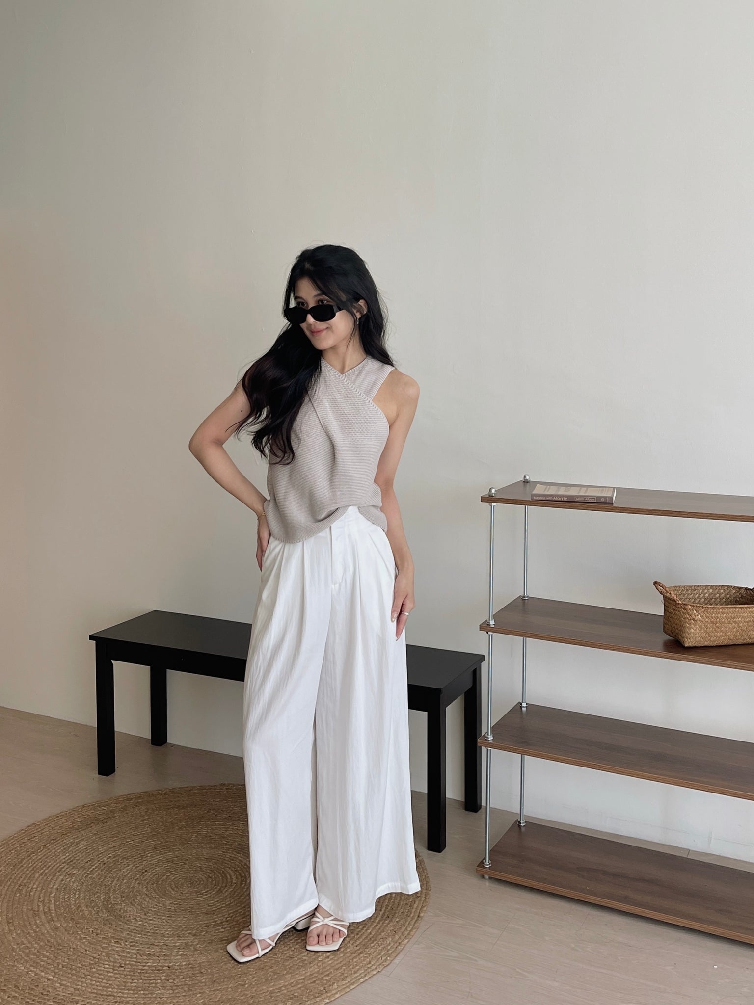 Knitted Cross Halter Top / 气质针织交叉无袖上衣