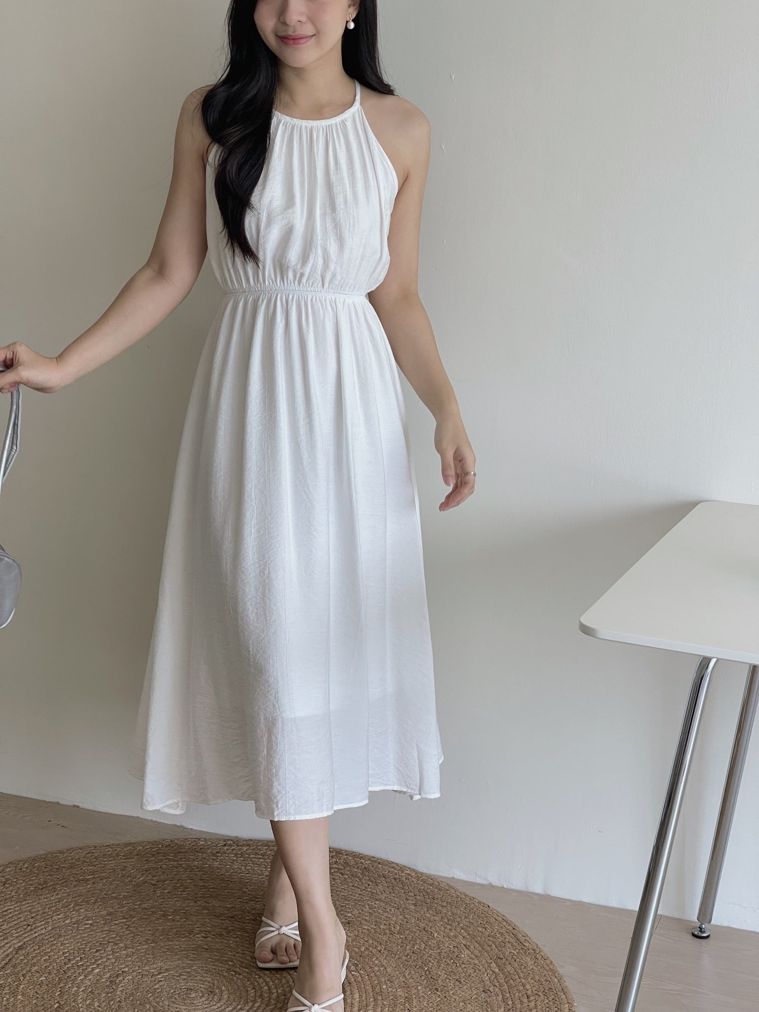 Avril Halterneck Dress / 挂脖后腰镂空长裙