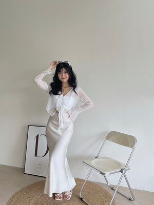 Belle Ruffle Blouse / 喇叭袖系带薄衫
