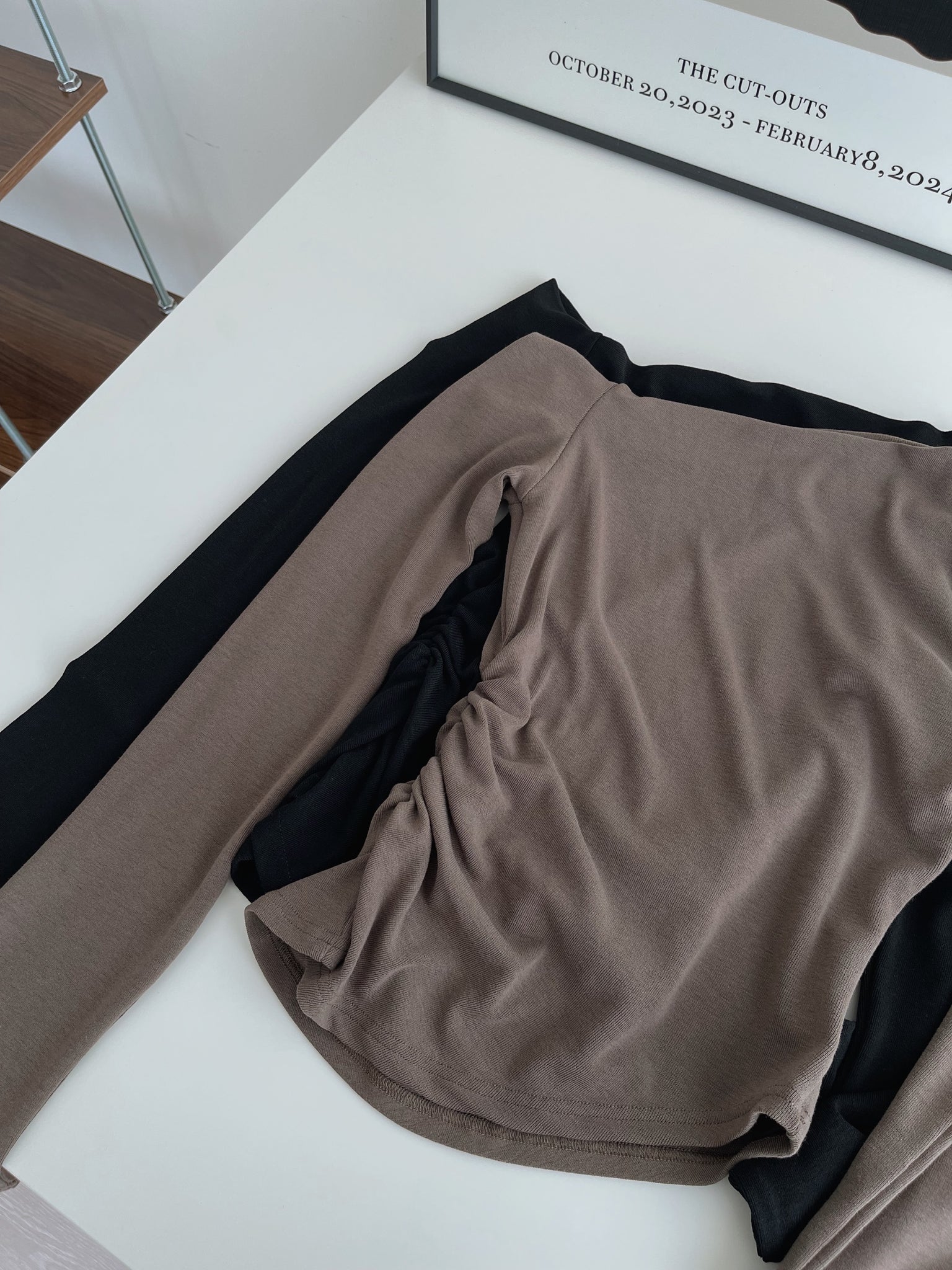 Hot Style Oblique Top / 设计感斜肩不规则上衣