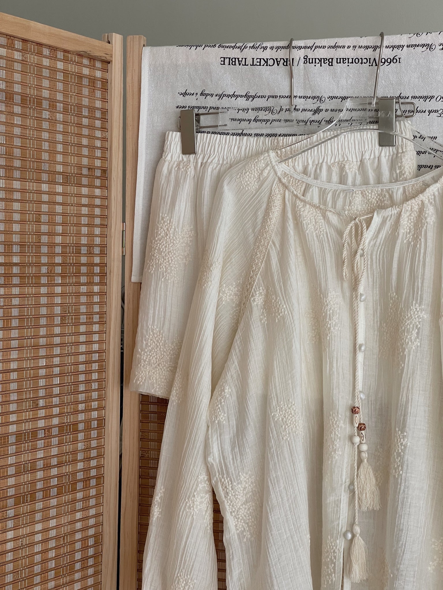 Dandelion Embroidered Set / 刺绣花休闲衫套装