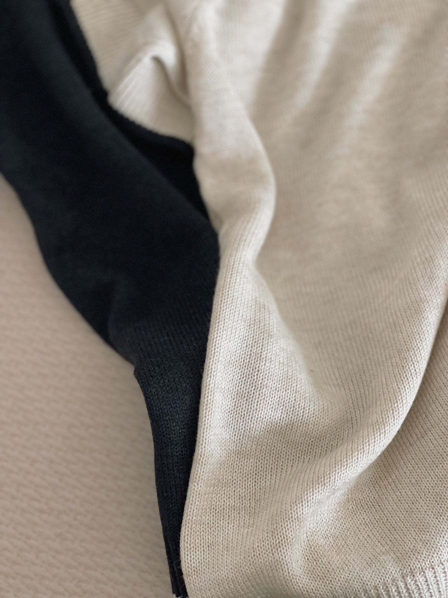 Flower Edge Knit Top / 圆领花边条针织开衬