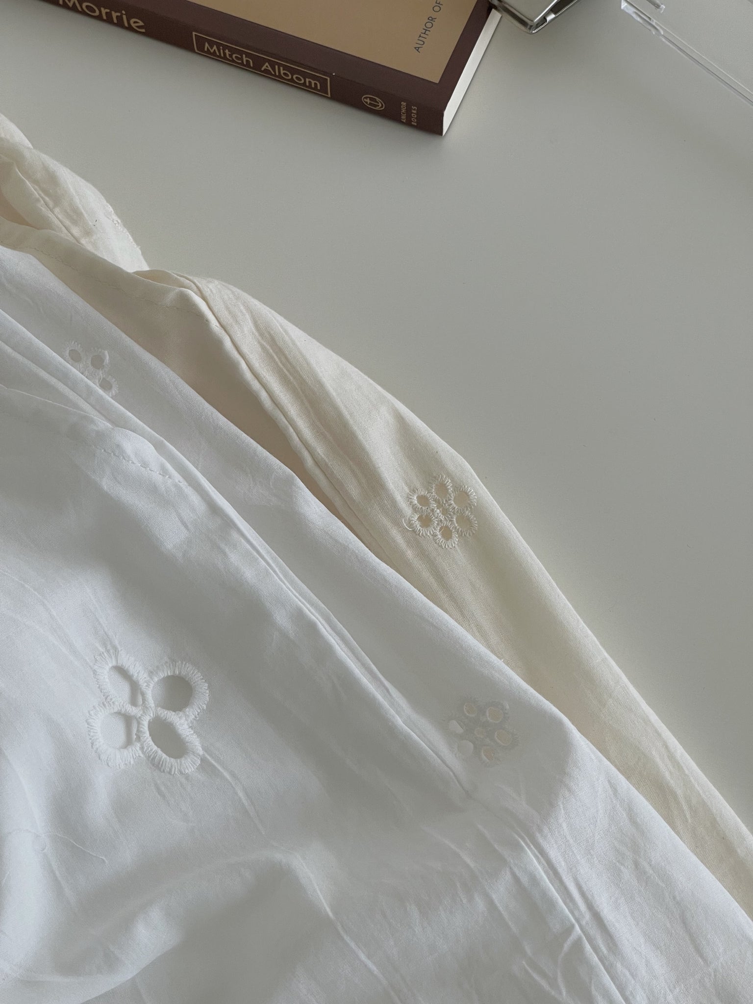 Eyelet Hollow Trousers / 钩花镂空休闲长裤