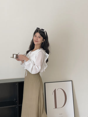 Emmeline Ruffled Blouse / 甜美荷叶衬衣
