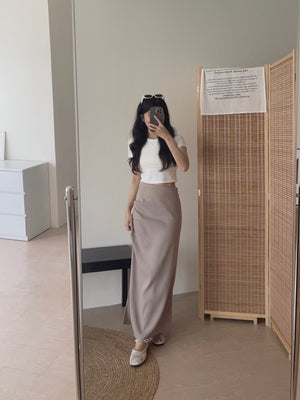 Mannette Extra Long Skirt / 加长版甜酷褶皱修身半裙