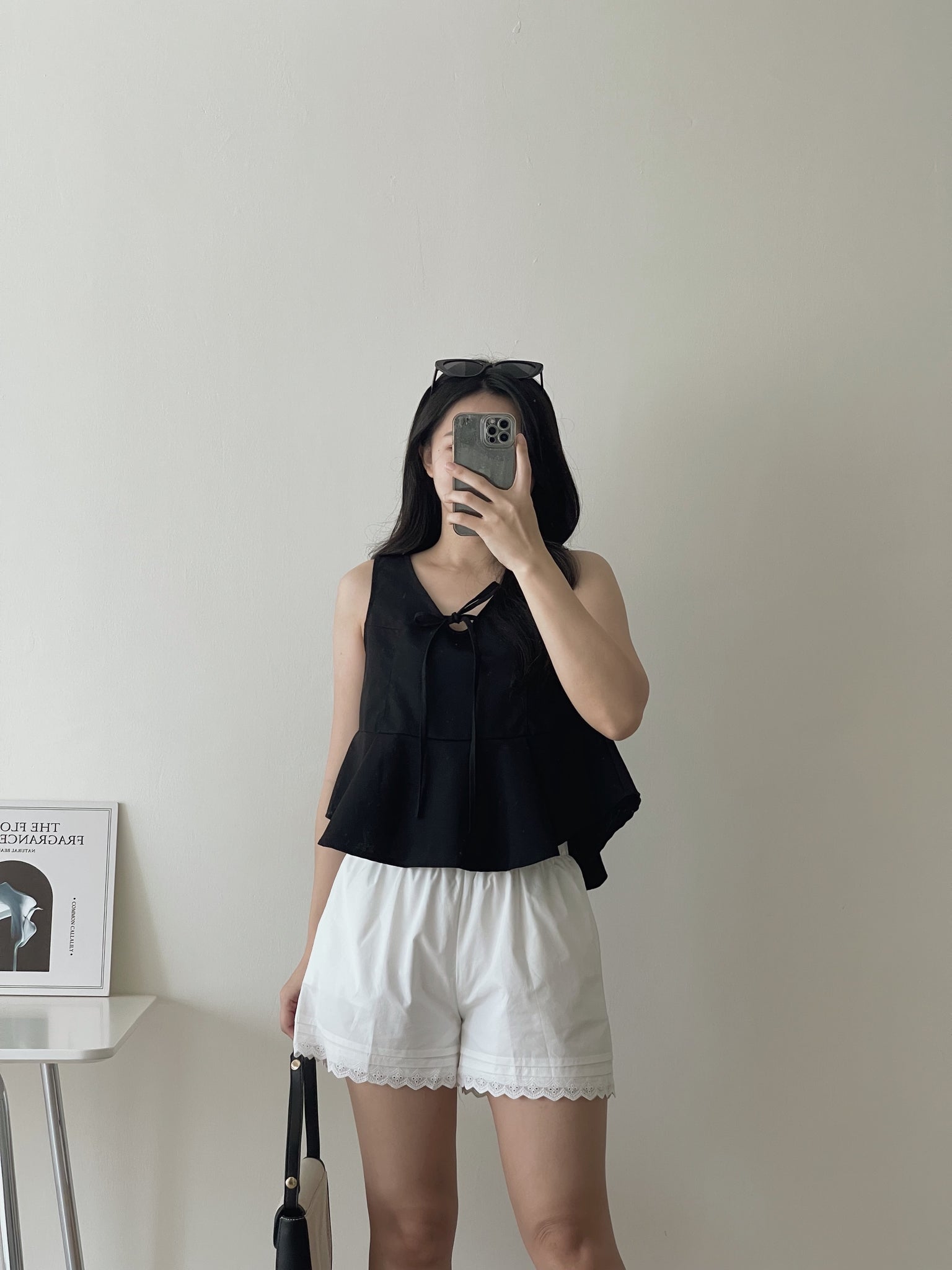 Lace Trim Casual Pants / 甜美蕾丝边条休闲短裤