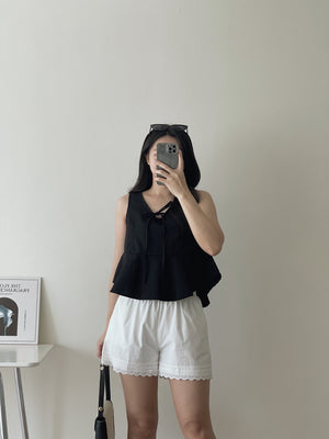 Lace Trim Casual Pants / 甜美蕾丝边条休闲短裤