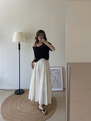 Hollow Rib Knit Top / 尖领镂空针织上衣