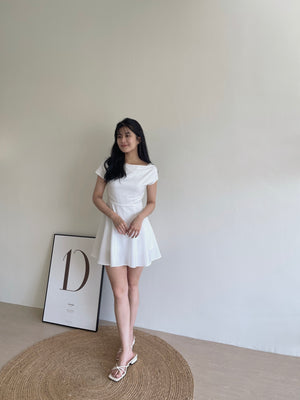 Calla Drop Shoulder Jumpsuit / 缎面落肩阔腿连身裤