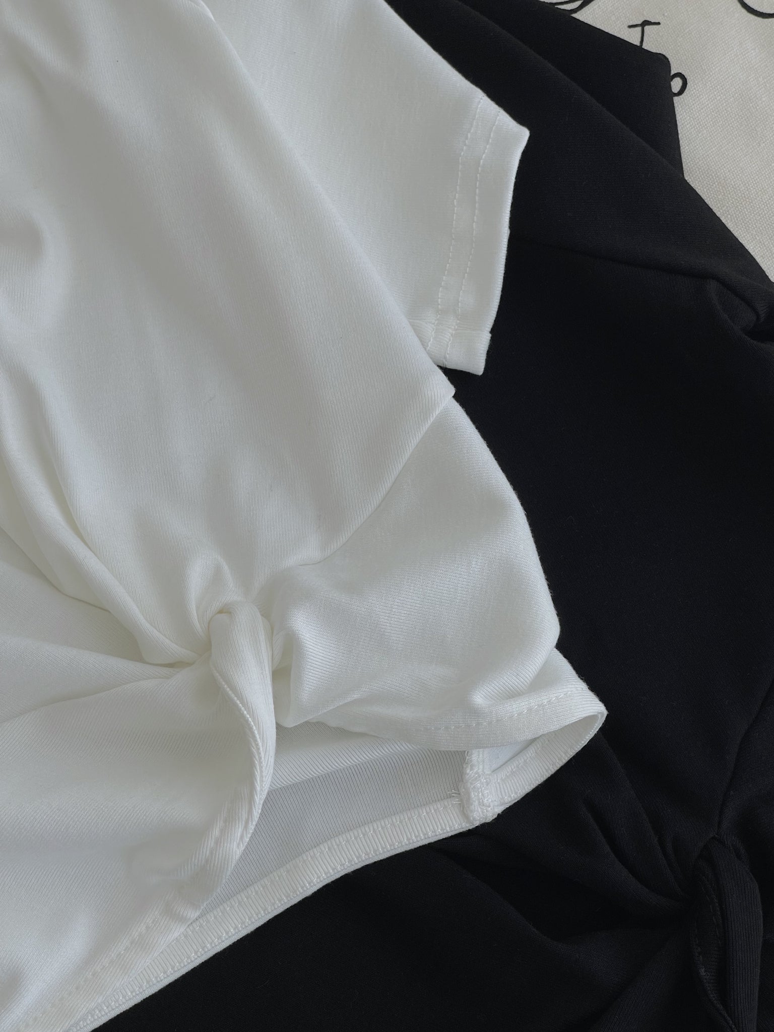 Twist Waist Crop Top / 收腰拧结两穿短T恤