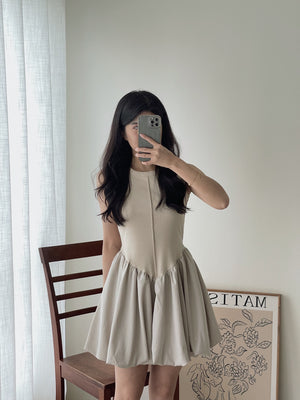 Puff Hem Babydoll Dress / 背心拼接花苞连身裙
