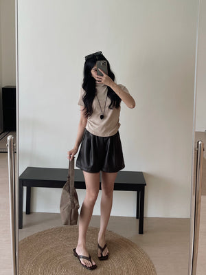 Flower Edge PU Short Pants / 小花边高腰皮短裤