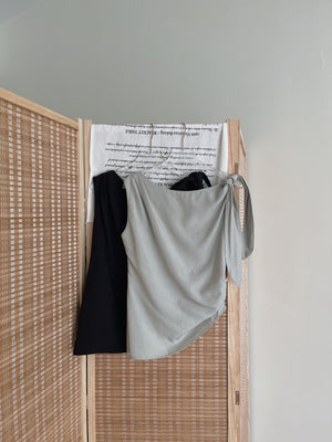 Wide Shoulder Ribbon Top / 宽领单肩系带不规则小衫