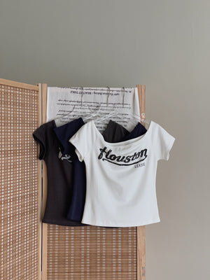 Letter Print  Slanted Shoulder Tee / 美式字母宽肩斜肩T恤