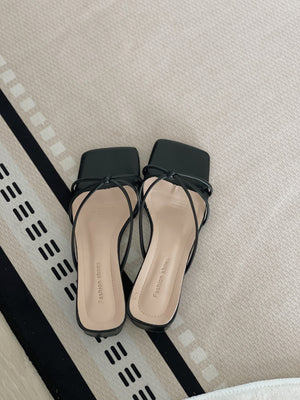 Dolly Low Heels Sandals / 百搭方头低跟凉鞋
