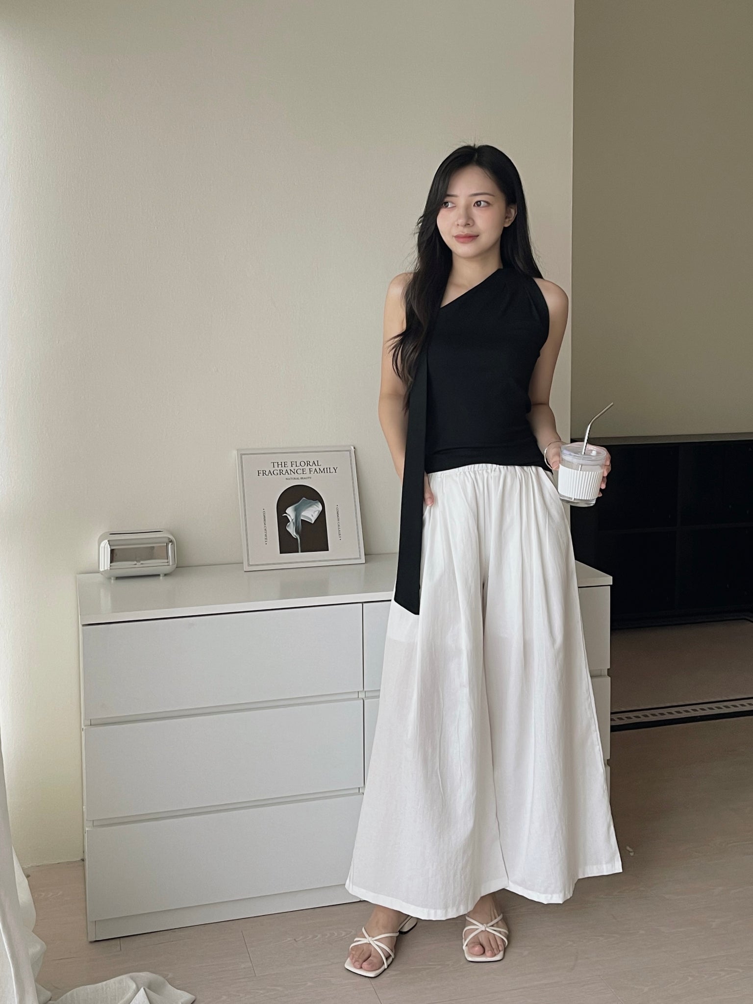 Neck Tie Single Shoulder Top / 围脖带单肩上衣