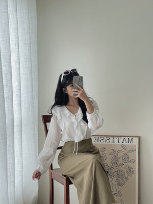 Emmeline Ruffled Blouse / 甜美荷叶衬衣