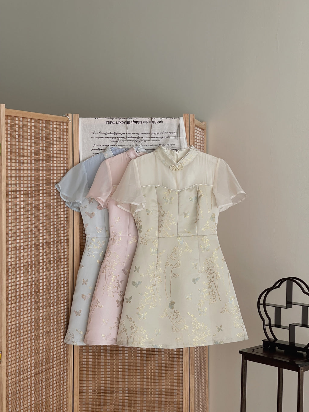 Butterfly Flutter Qipao Dress / 锦蝶花语-金线提花改良旗袍