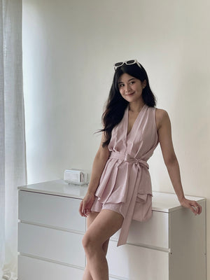 Peplum Sweet Top Set / V领收腰阔腿短裤套装