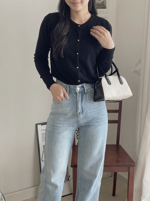 Soft Cloud Knit Cardigan / 软糯小金扣针织衫