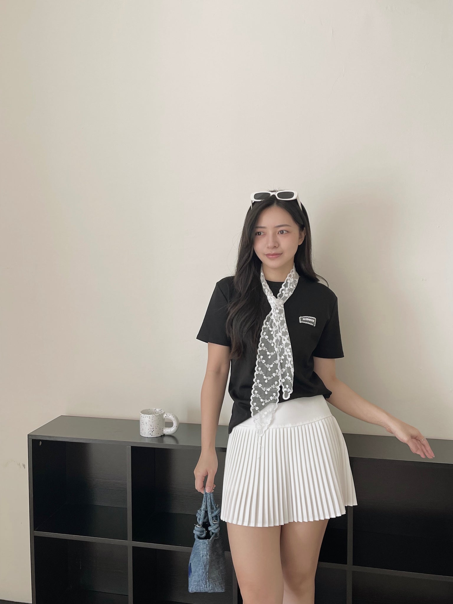 Lace Tie Plain Tee / 蕾丝带简约T恤