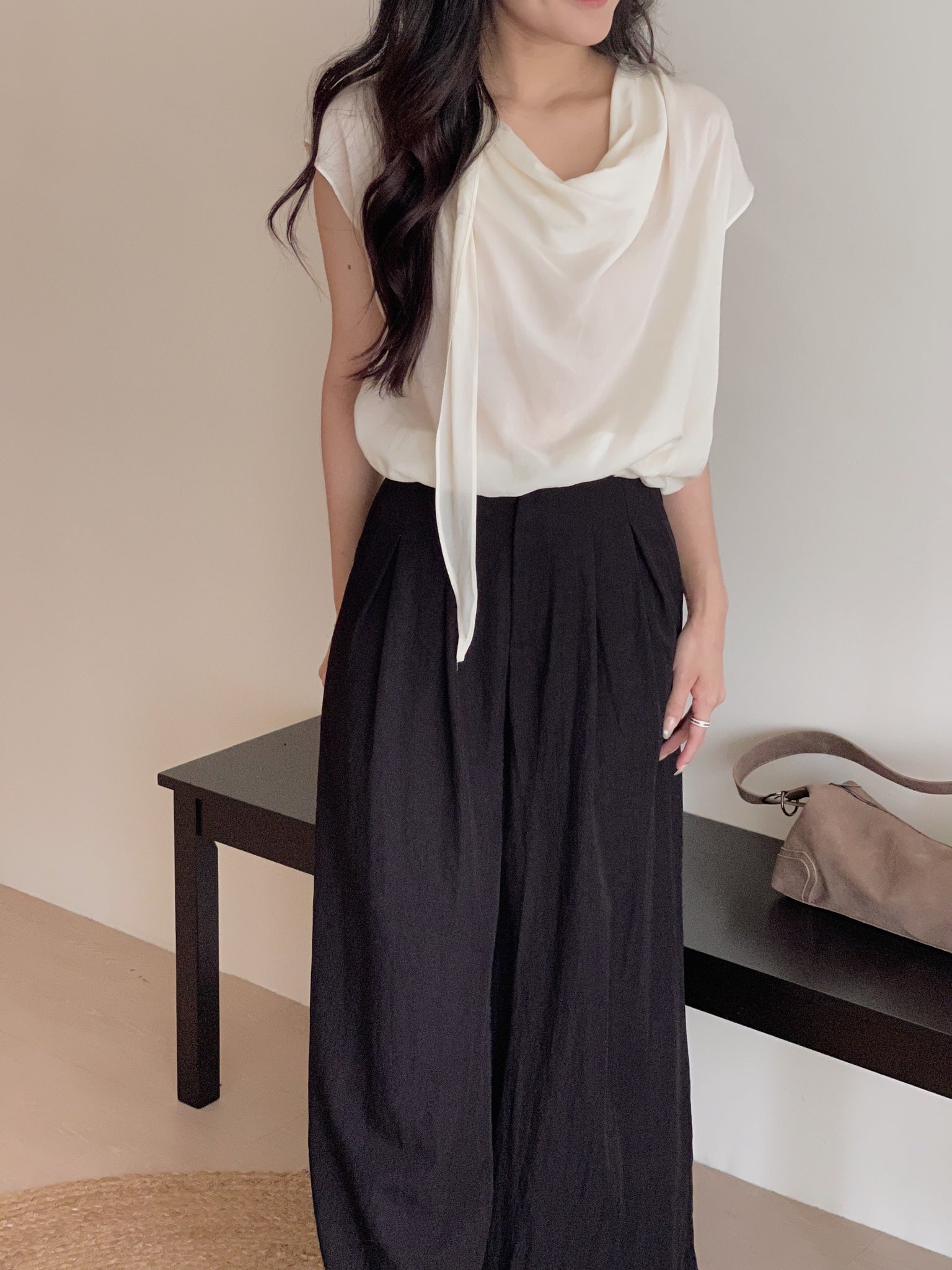 Chiffon Draped Neckline Blouse / 气质雪纺荡领小衫
