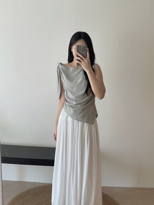 Wide Shoulder Ribbon Top / 宽领单肩系带不规则小衫