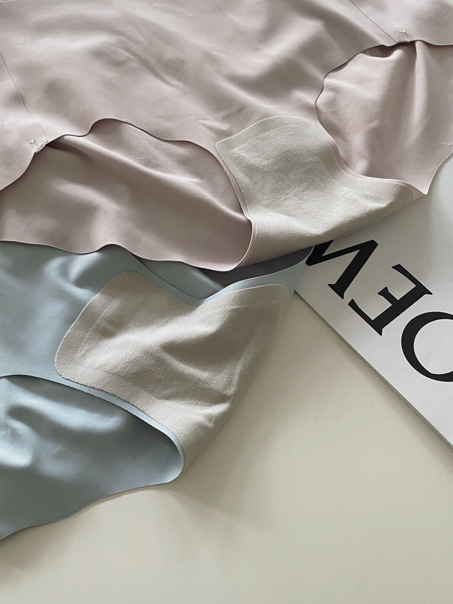 Ultra Seamless Panties 5pcs / 蜜桃爱心臀无痕内裤